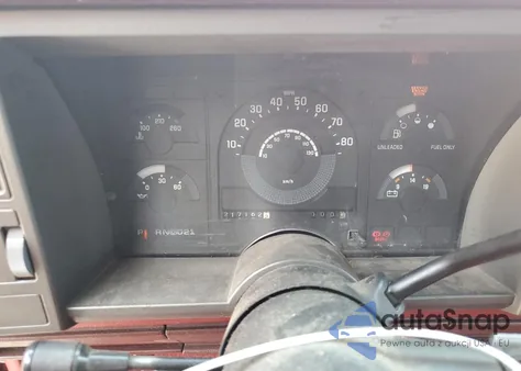 1991 Chevrolet Gmt-400 K1500 z USA, uszkodzony, nr VIN 2GCEK19K6M1210641